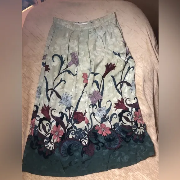 Vintage 100% Silk Floral Green Print Skirt - Umi Collection