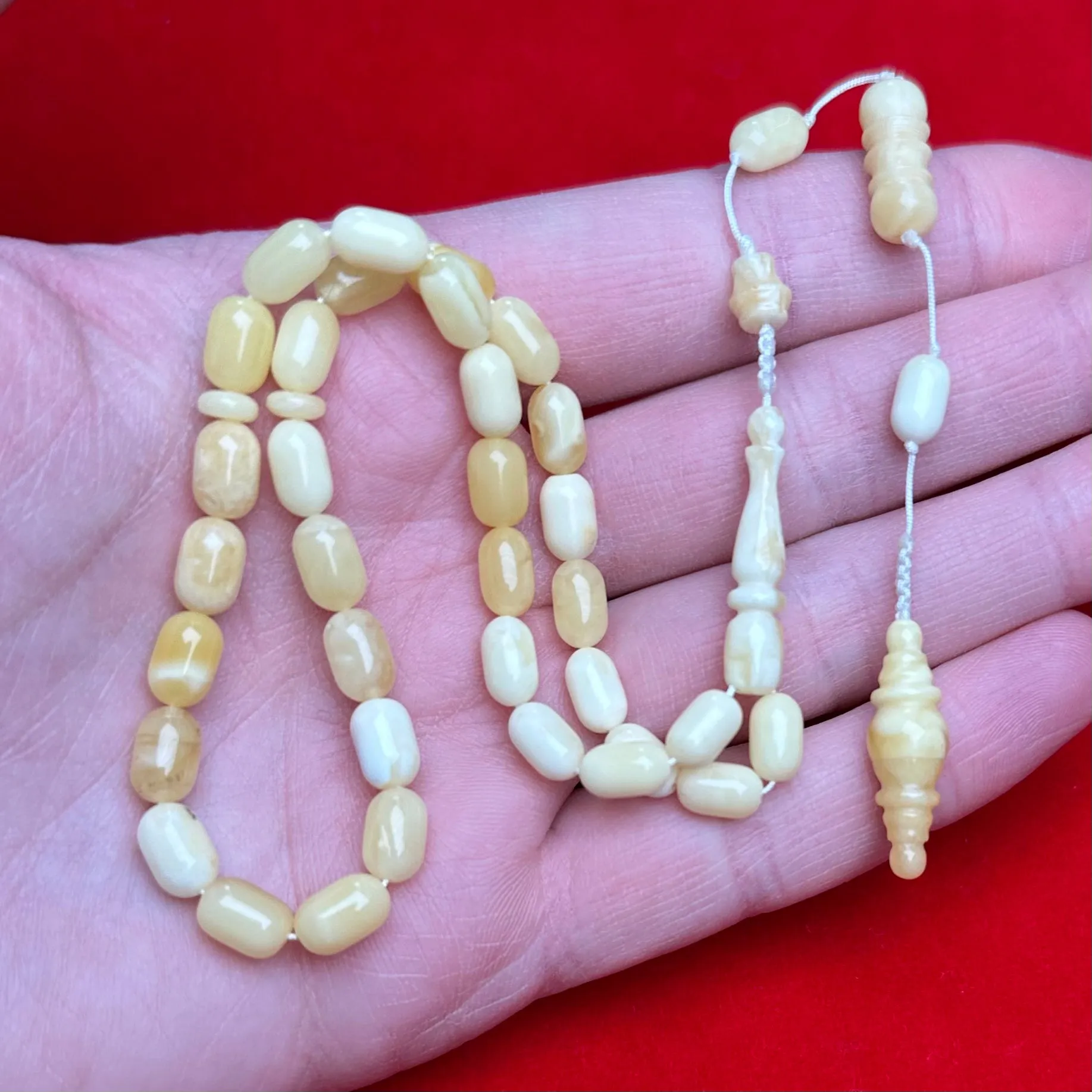 WHITE AMBER MISBAHA 5,3x8,3mm 6,7g