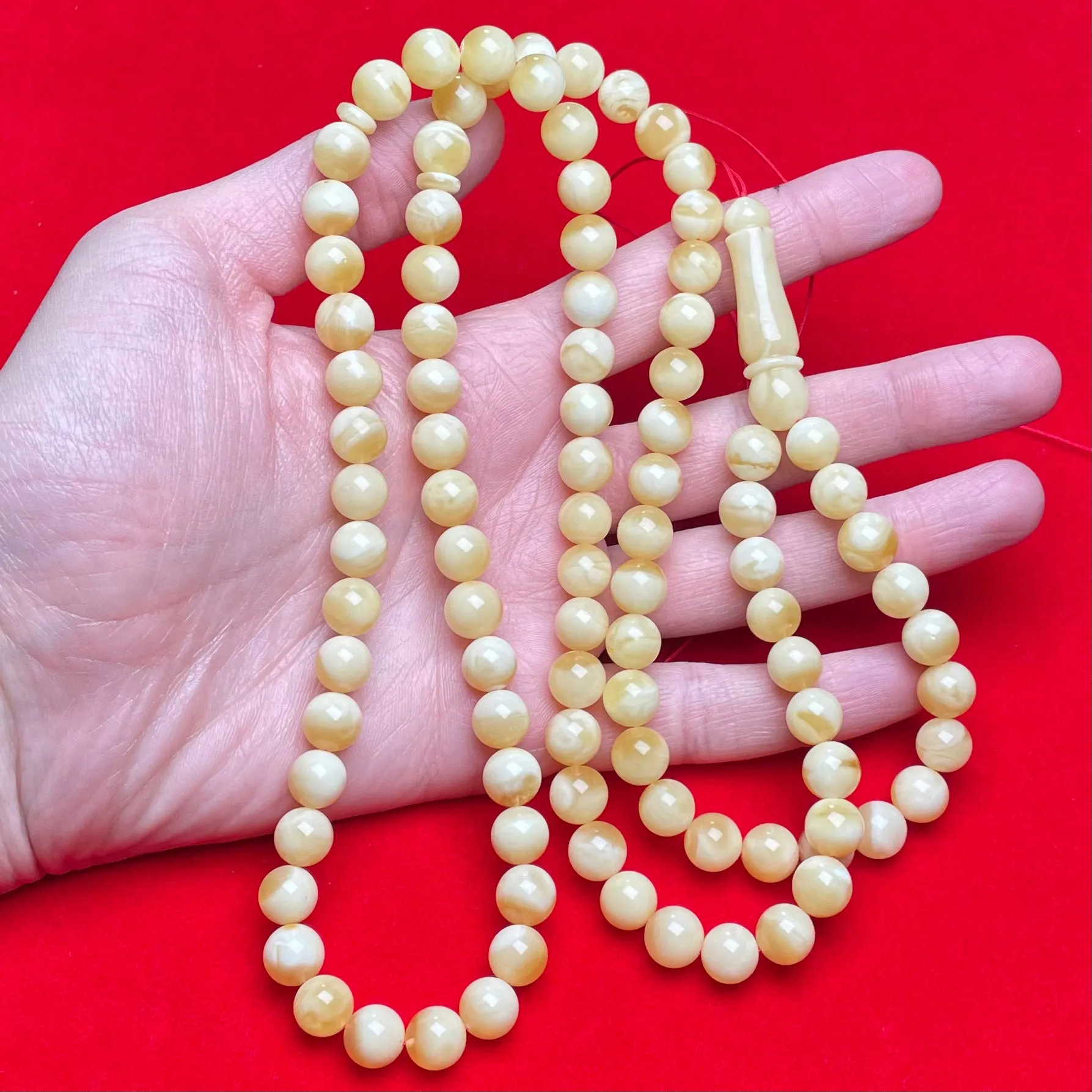 WHITE AMBER MISBAHA 9,3mm 44,6g
